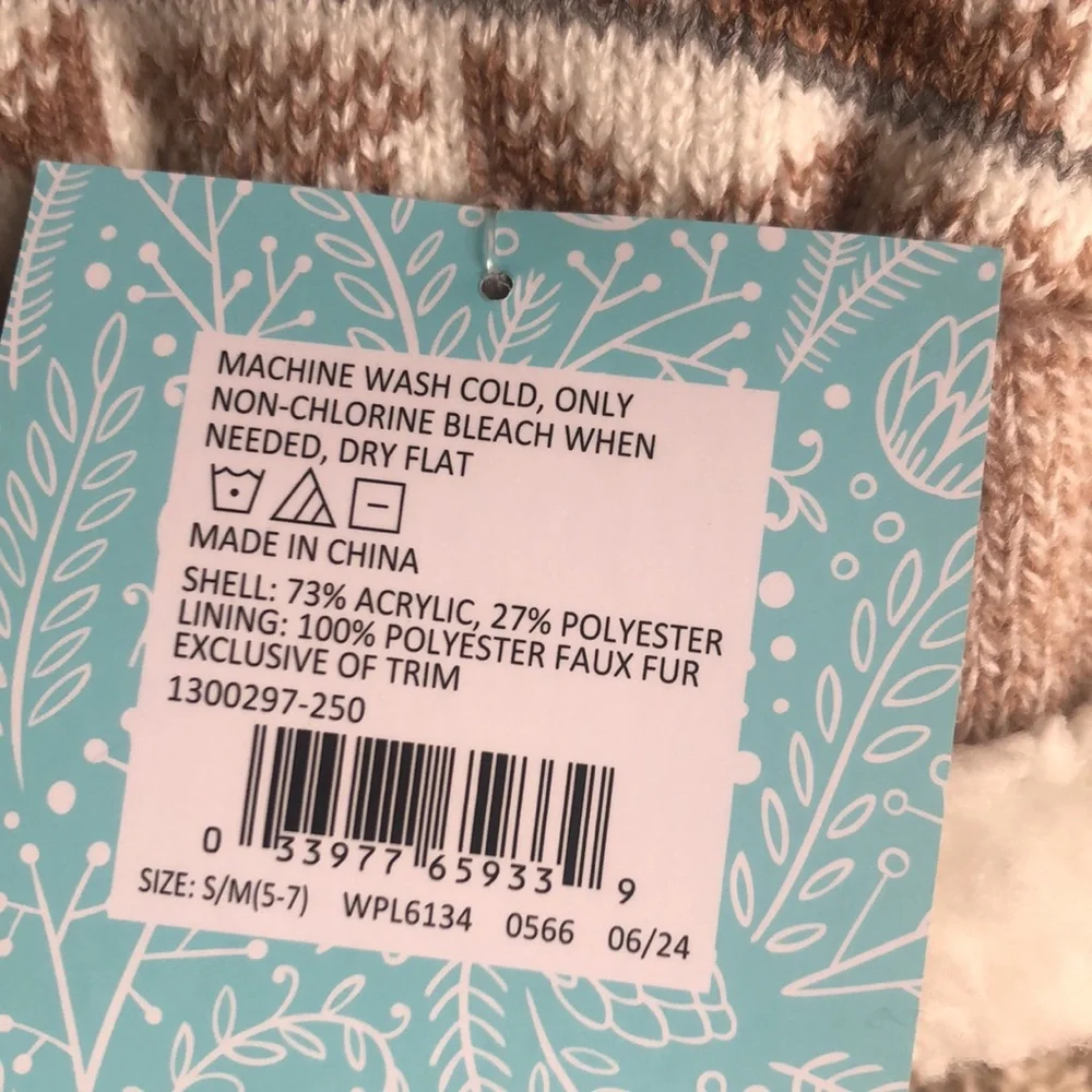 Muk Luks Tan and White Knit Women’s Cabin Socks